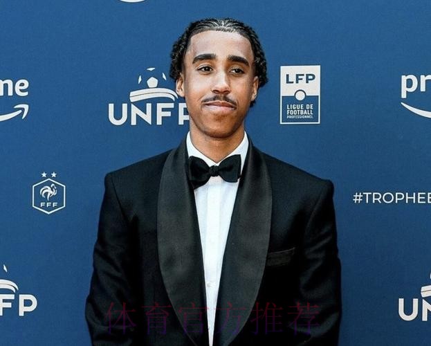 西媒:皇马愿4000万欧求购约罗 里尔要价6000万欧 西媒:皇马愿4000万欧求购约罗 里尔要价6000万欧